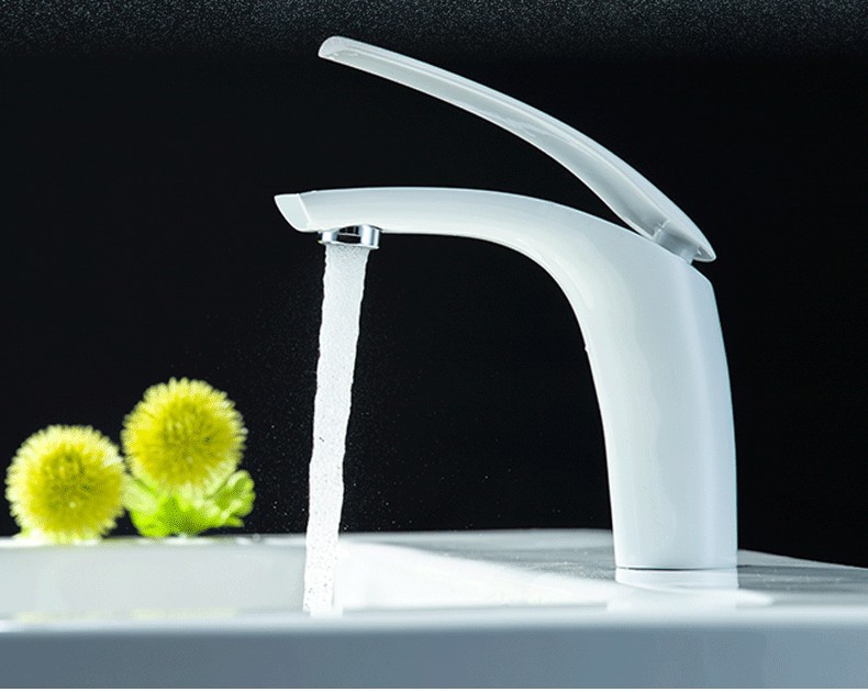 sink-faucet-jaune-white-color